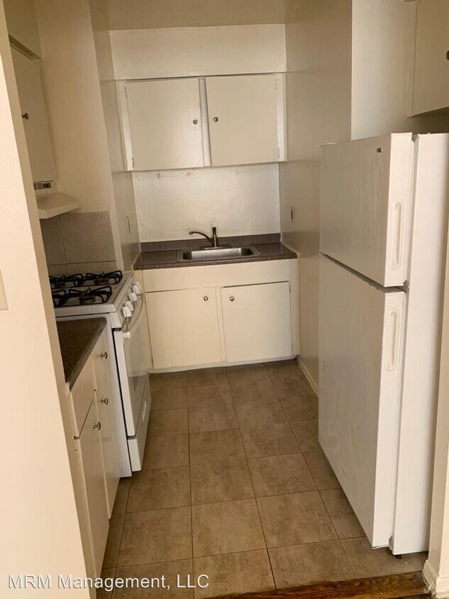 Foto del edificio - 907-911 W 7th St