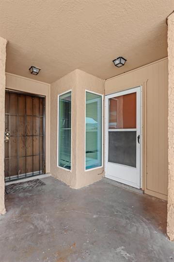Building Photo - 2 bedroom Duplex in Northeast El Paso