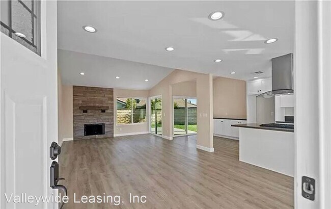 Building Photo - 2 br, 2 bath House - 28002 Florence Ln.