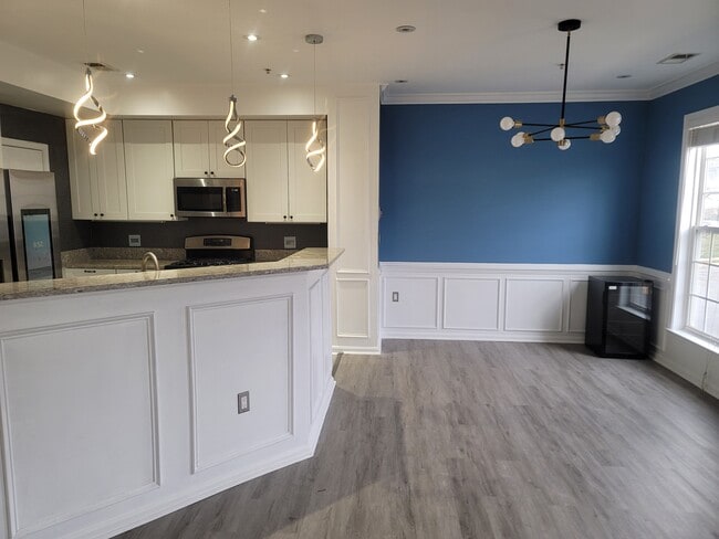 Foto del edificio - 6831 Hampton Bay Ln