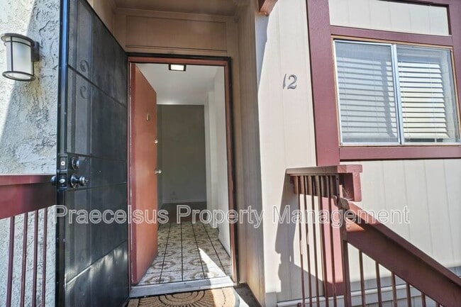 Foto del edificio - 5553 Adobe Falls Rd