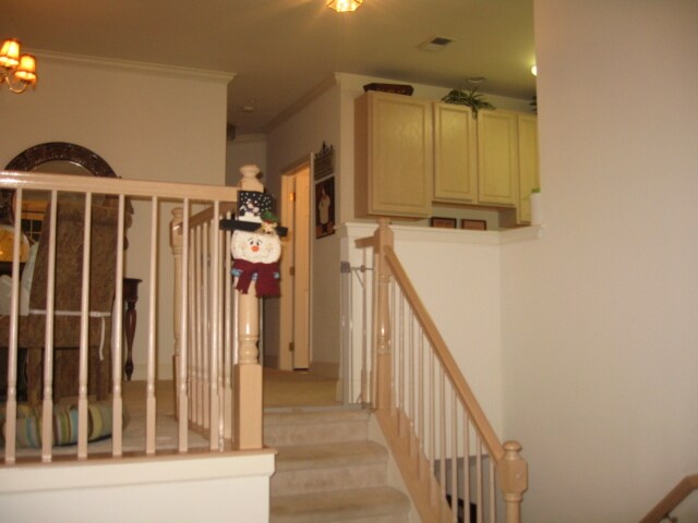Building Photo - 288 Roslyn Ct