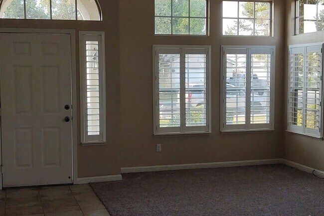 Foto del edificio - 4 bedroom, 2 bath Home
