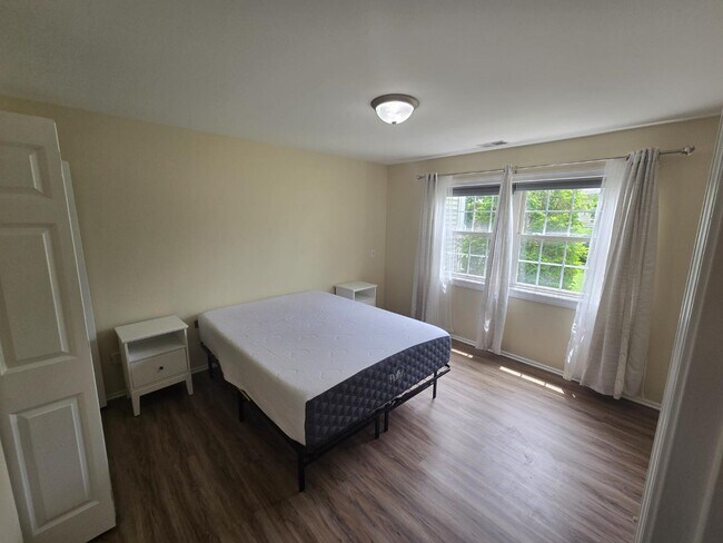 Foto del edificio - 1233 Mae Ct