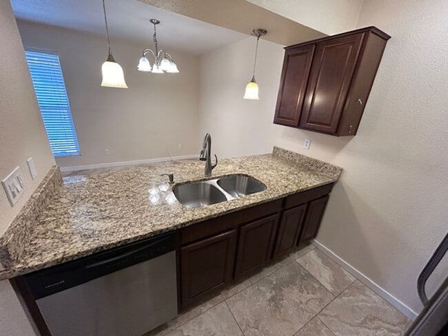 Photo - 1634 W Village Way Townhome