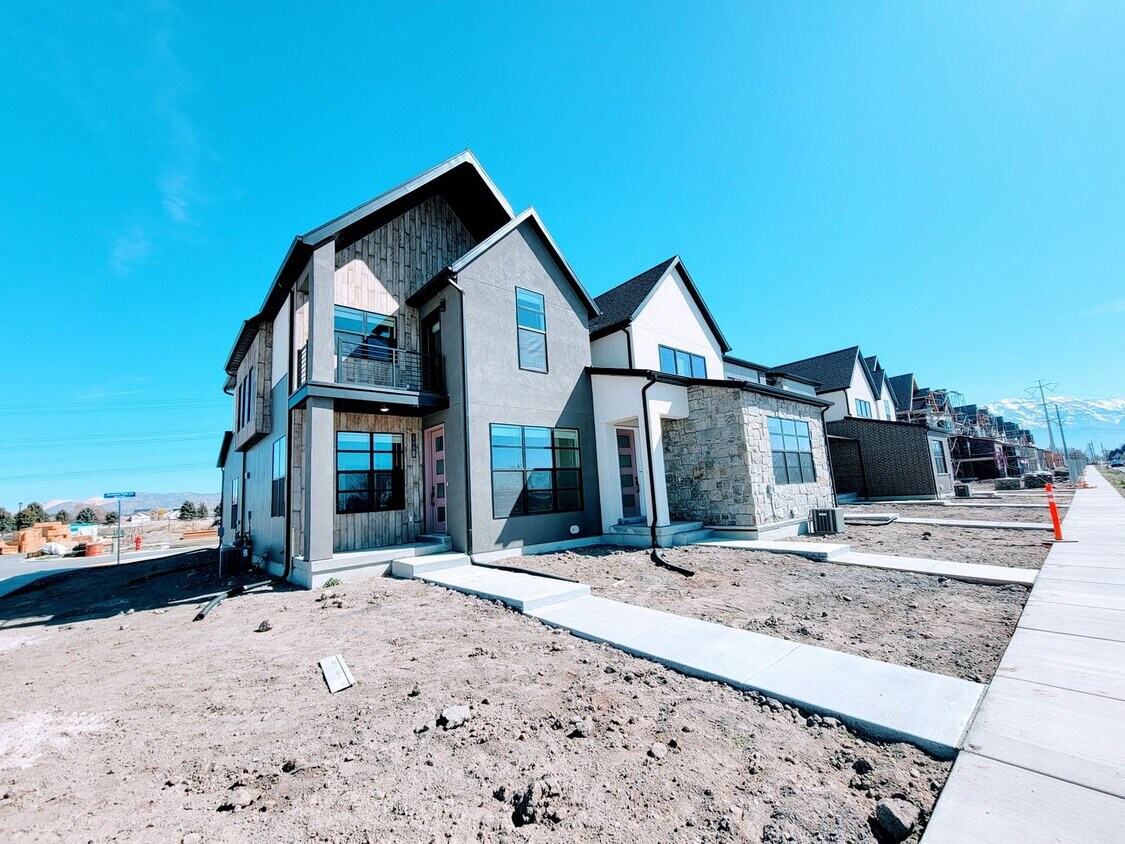 Primary Photo - Absolutely GORGEOUS Lehi Townhomes!!!