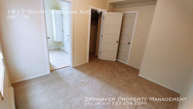Building Photo - Large 2 Bedroom Duplex