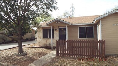 Building Photo - 8302 Glen Mont Dr