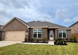 Building Photo - 3218 Banyan Dr