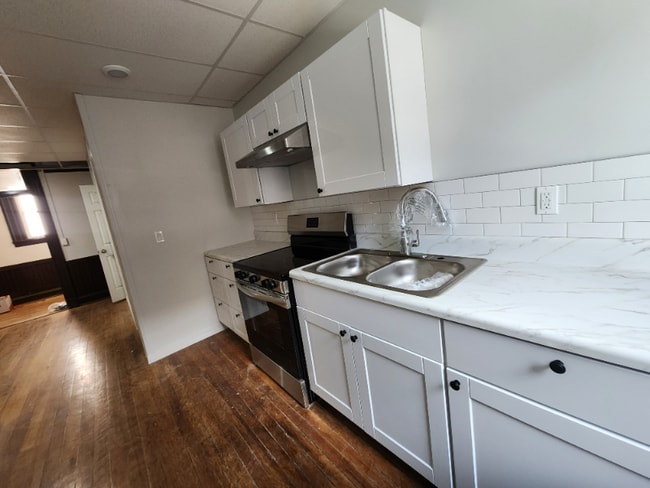 Foto del edificio - 10 Langdon St