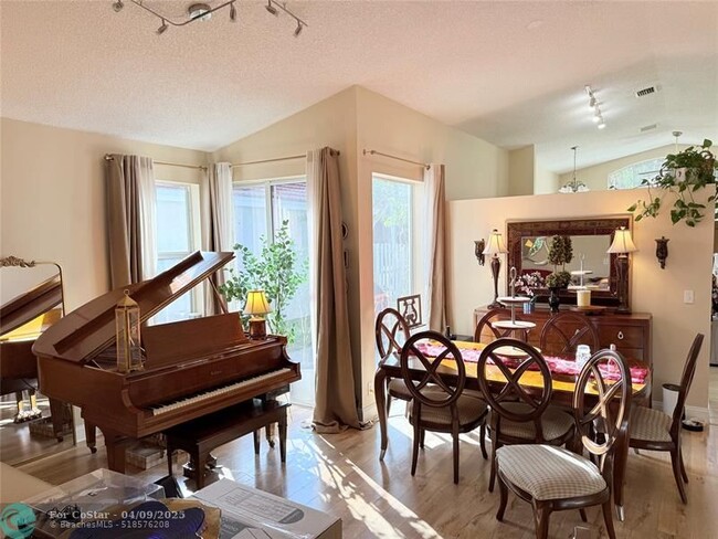 Building Photo - 4965 SW 153rd Ave