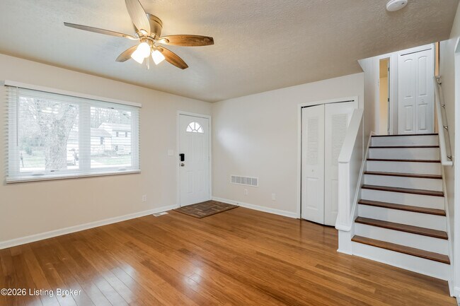 Foto del edificio - 6125 Park Rd