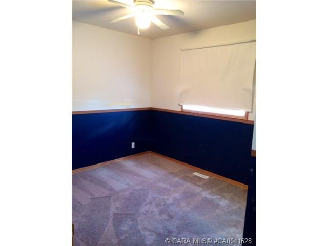 Building Photo - 5 Bed 2 Bath Unit in Blackfalds, AB