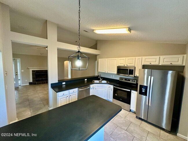 Foto del edificio - 496 Heron Nest Point