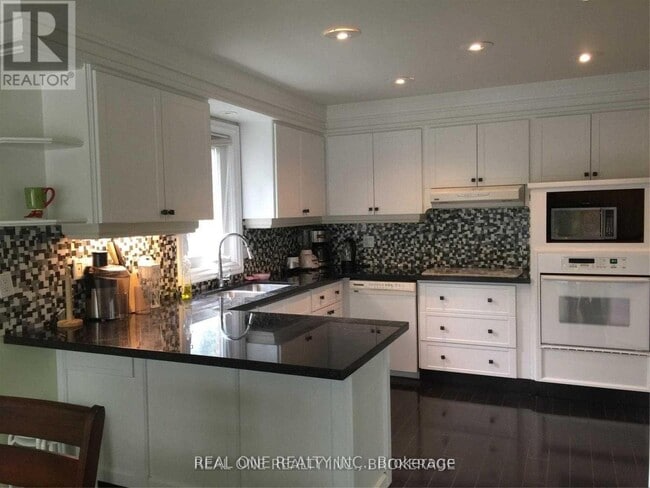 Building Photo - 3501 Kingbird Ct