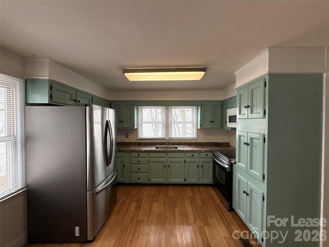 Foto del edificio - 3628 Brooks Ln