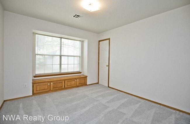 Building Photo - 3 br, 2 bath House - 3507 W. Beech Drive