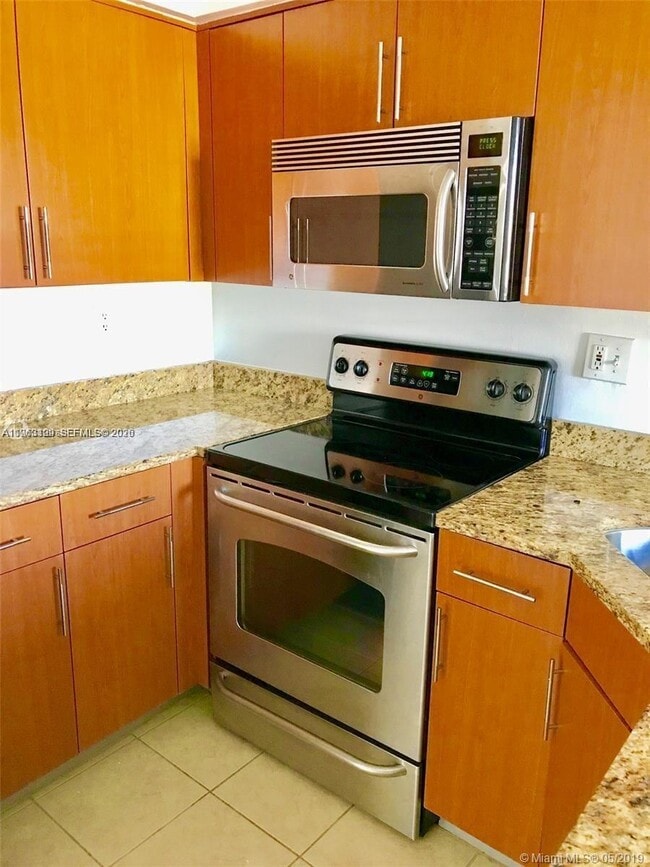 Foto del edificio - 3300 NE 192 St