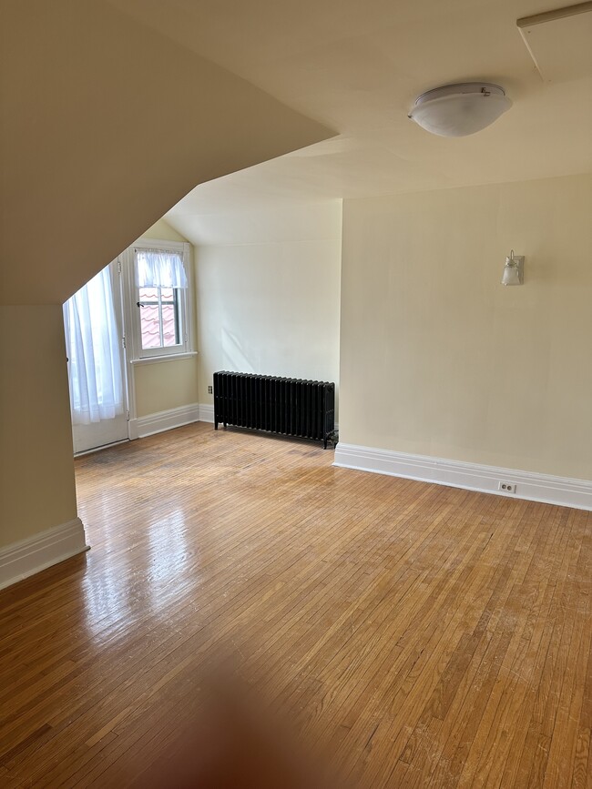 Building Photo - 26 Waterloo St