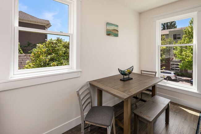 Foto del edificio - 5414 Delridge Way SW