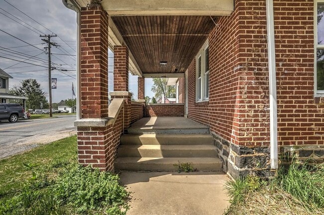 Building Photo - 207 Falmouth Rd