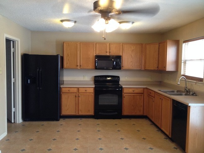 Foto del edificio - 4128 Doten Dr