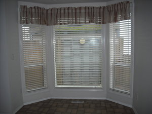 Foto del edificio - Ranch Style 3 Bedroom/2 Bath Home With Uni...