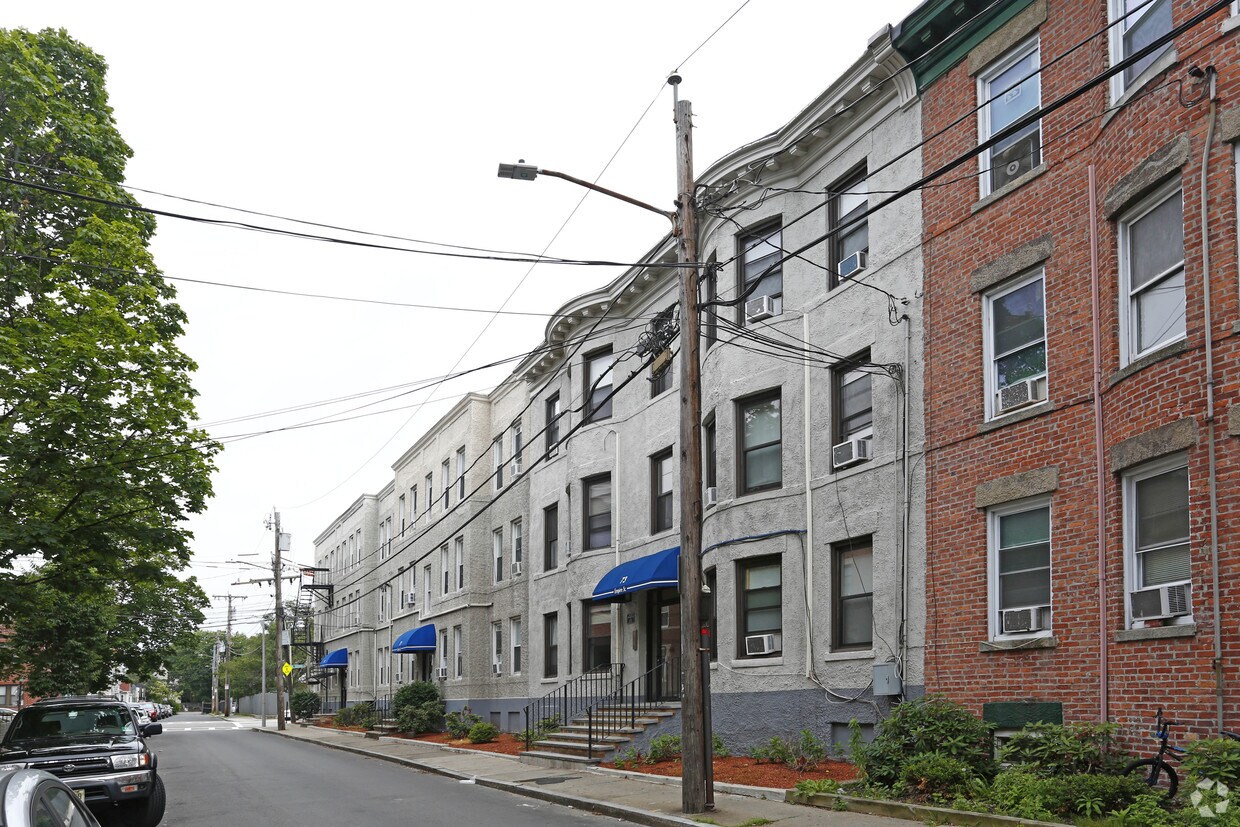 Building Photo - 77-81 Empire St