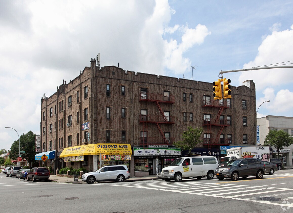 Primary Photo - 15414-15428 Northern Blvd