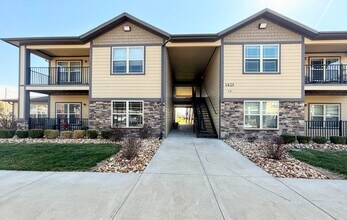 Building Photo - 1427 Genesis Dr