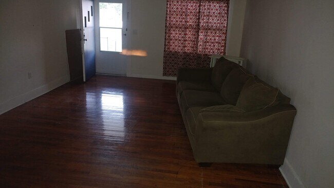 Building Photo - 124 1st Ave