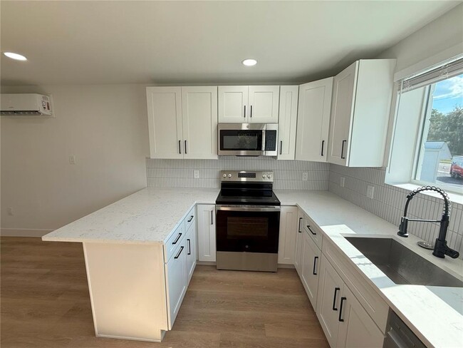 Photo - 2813 NW 6th St Townhome