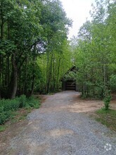 Building Photo - 130 Forest Ridge Dr