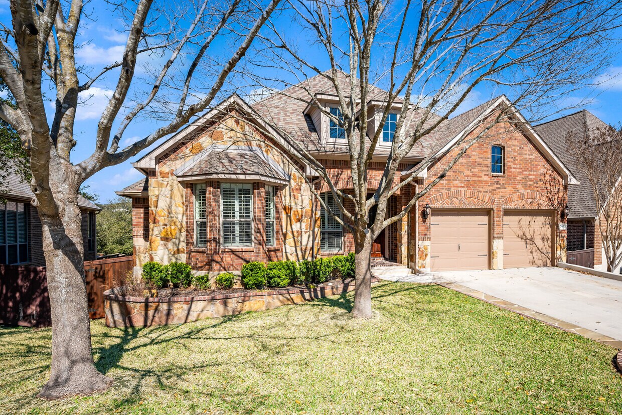 Primary Photo - 7931 Hermosa Hill
