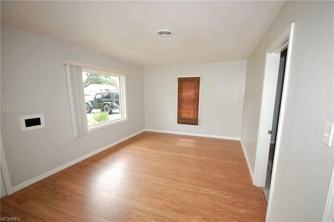 Foto del edificio - 4012 Shelby Rd