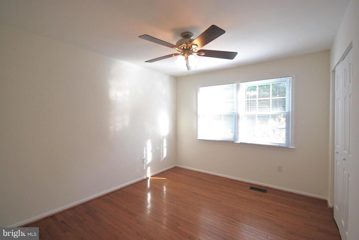 Foto del edificio - 10307 Friendship Ct