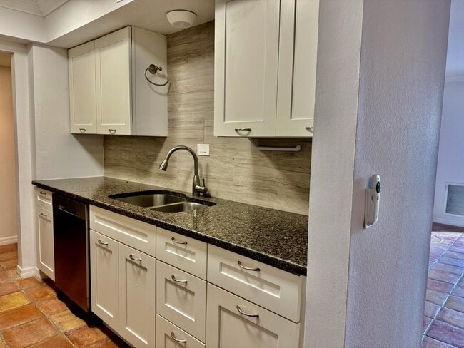 Foto del edificio - 1527 S Flagler Dr