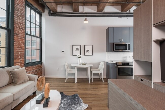 Building Photo - 63 Melcher St