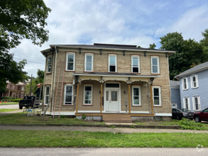 Building Photo - 222 14th St