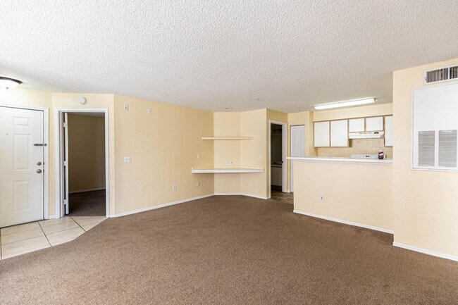 Building Photo - Two bedroom, two bathroom condo near 192 a...