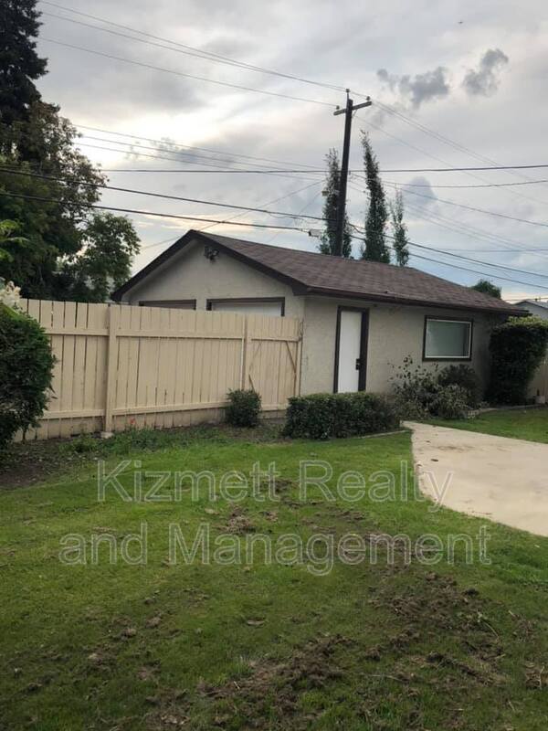 Photo du bâtiment - 8708 Meadowlark Rd NW