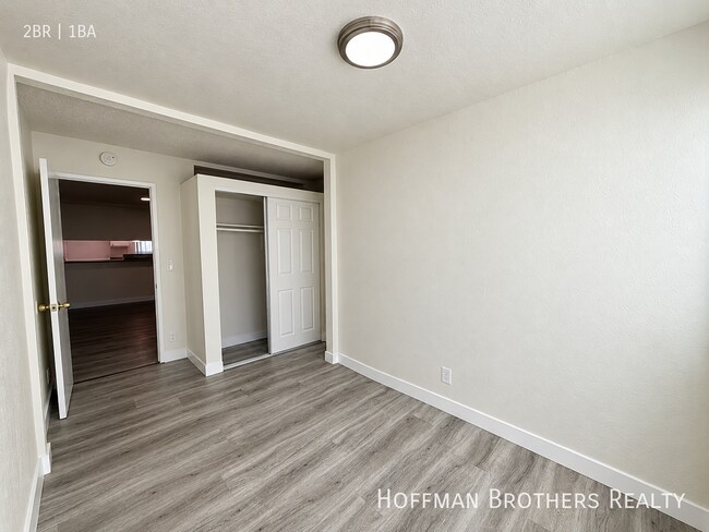 Foto del edificio - 4638 Tilden Ave