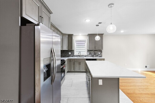 Foto del edificio - 806 2Nd Ave