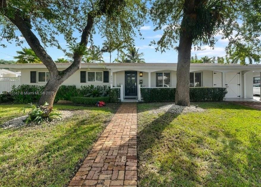 Foto principal - 8870 SW 86th St