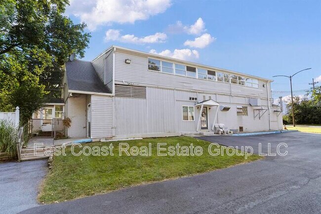 Building Photo - 13628 Pennsylvania Ave