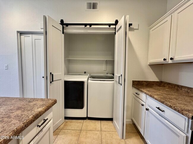 Foto del edificio - 11333 N 92nd St