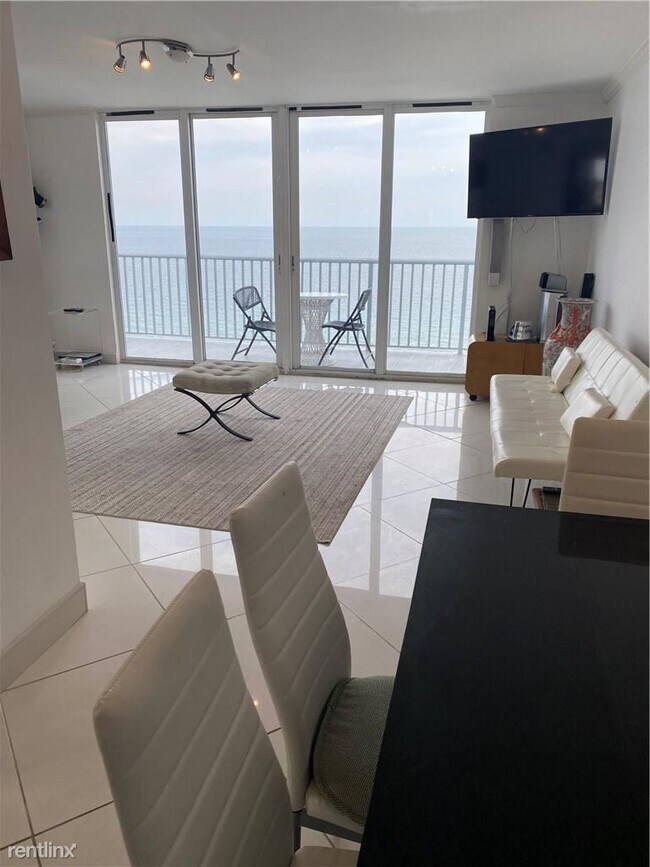 Foto del edificio - 2 br, 2 bath Condo - 400 N Surf Rd Ph 1