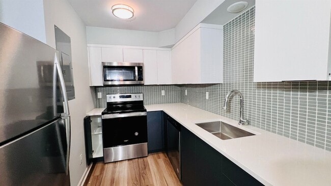 Photo - 160 Lafayette St House