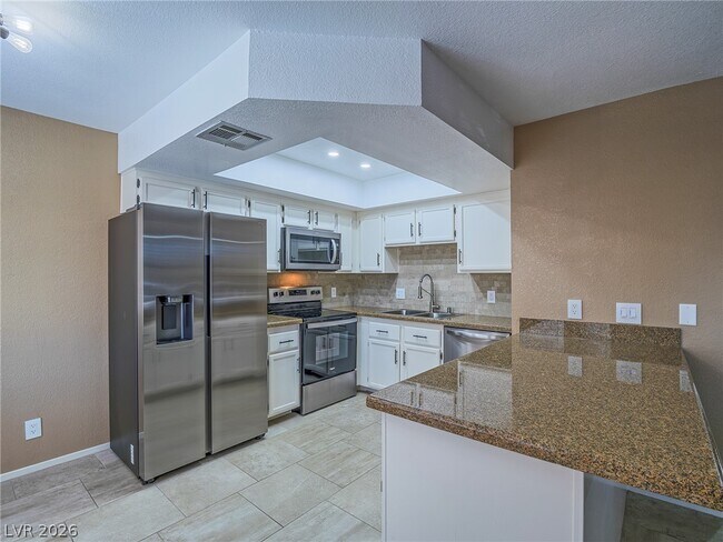 Foto del edificio - 912 Boulder Springs Dr