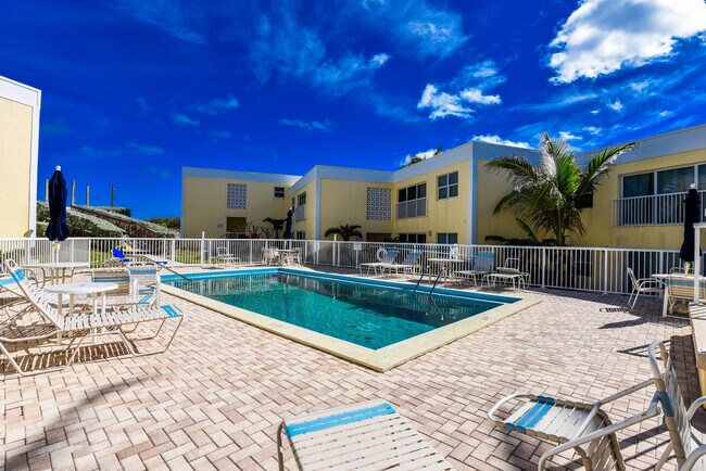 Foto del edificio - 3541 NE Ocean Blvd